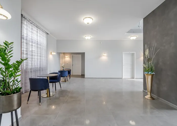 Villa Clariss Pool & City Center Stay